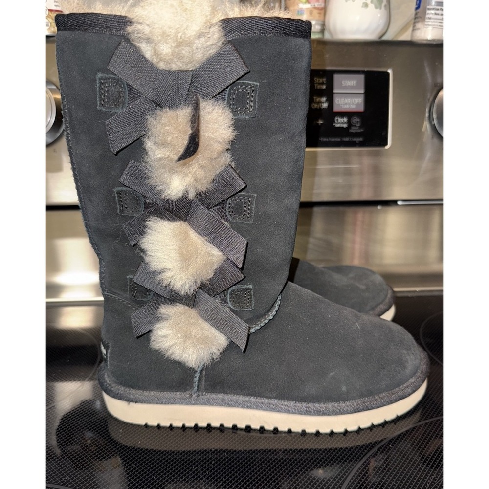 Koolaburra By UGG Size‎ 5 Black Suede With Tan Sherpa